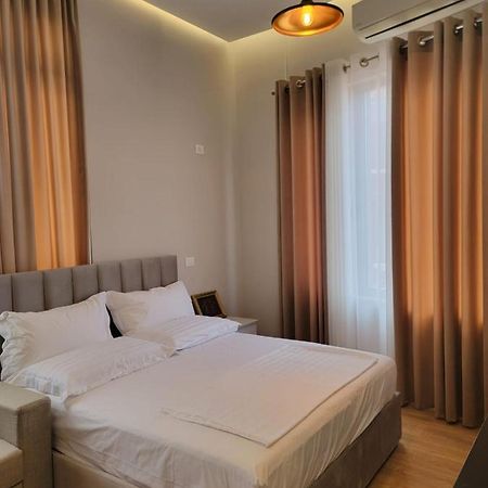 Berhami Studio Apartment Tirana Zewnętrze zdjęcie