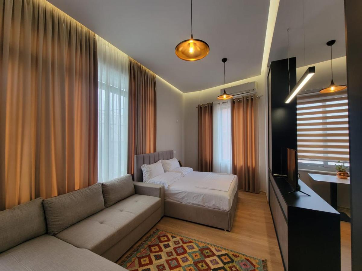 Berhami Studio Apartment Tirana Zewnętrze zdjęcie