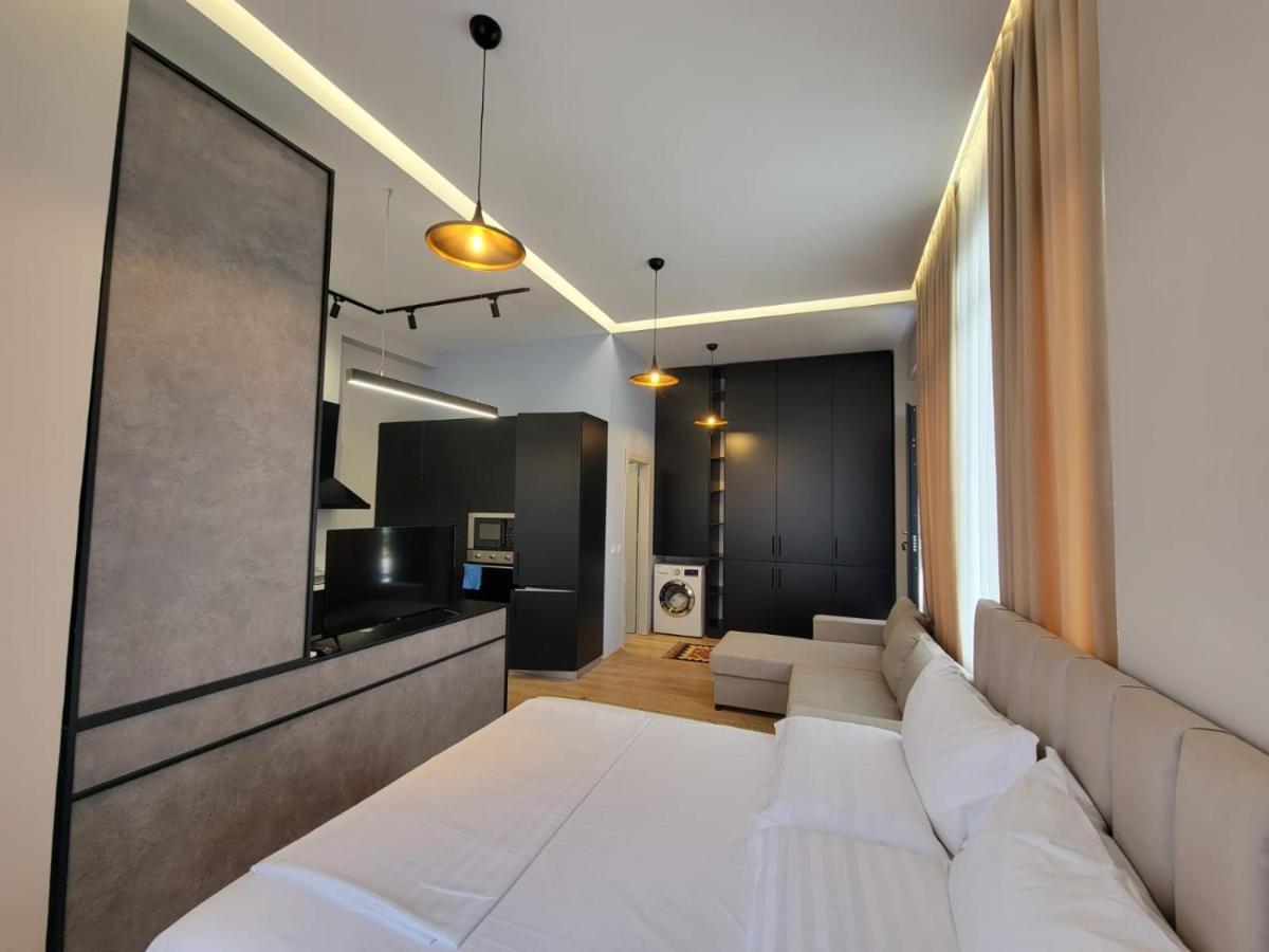 Berhami Studio Apartment Tirana Zewnętrze zdjęcie