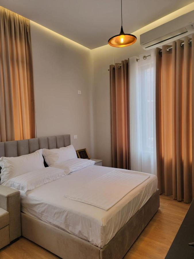 Berhami Studio Apartment Tirana Zewnętrze zdjęcie